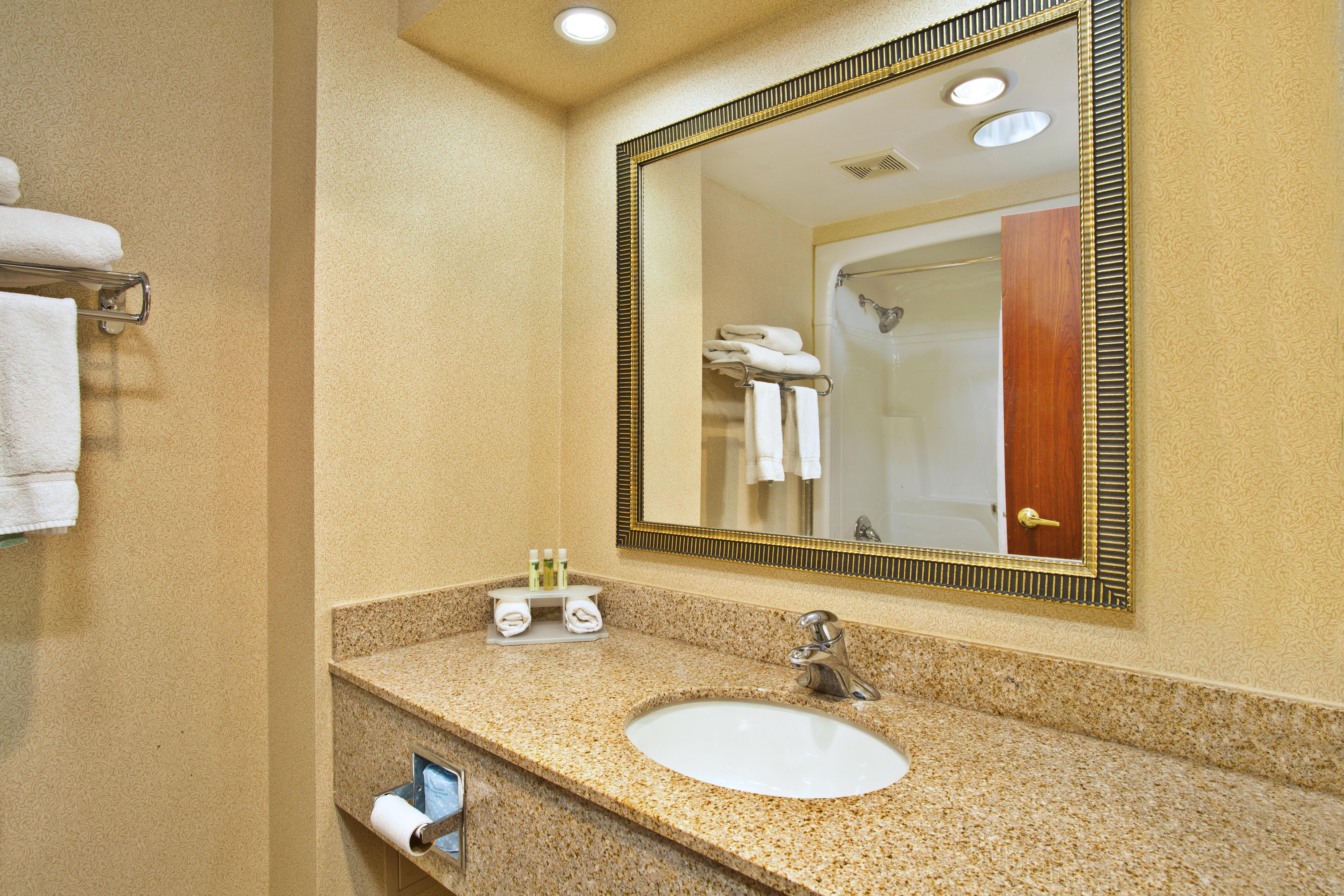 Glo Best Western Mississauga Corporate Centre Bagian luar foto