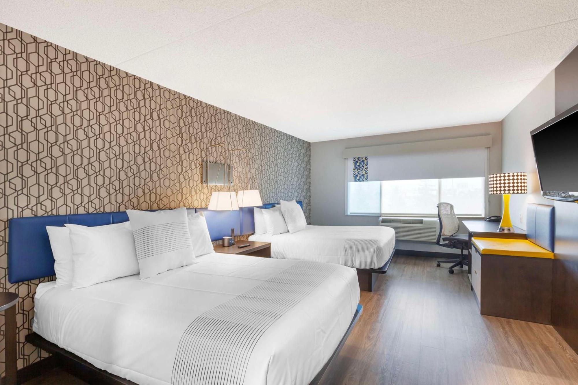 Glo Best Western Mississauga Corporate Centre Bagian luar foto